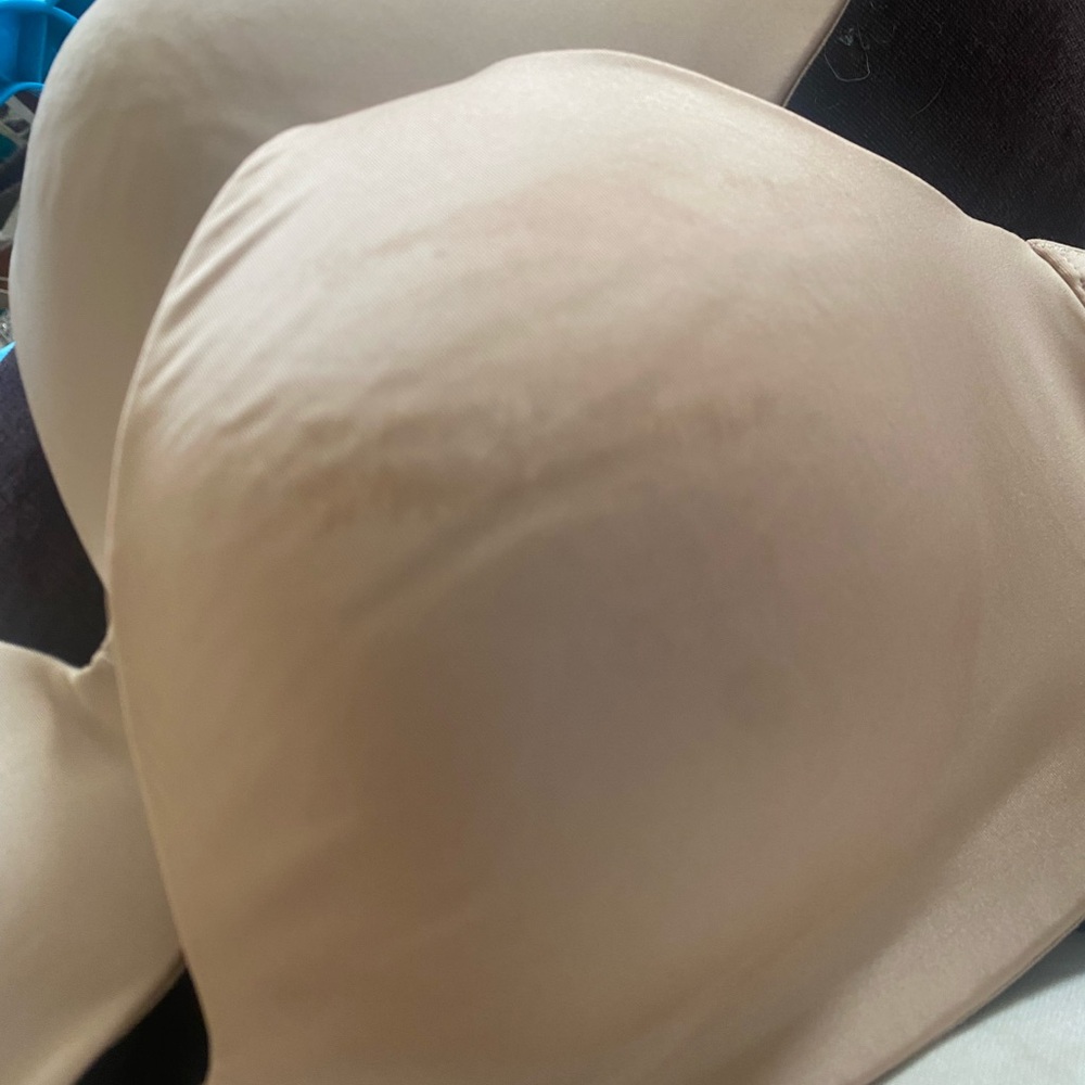 SKIMS 2 Wireless Form lightly lined bras Smooth Nude NWT 32dd - Picture 3 of 8
